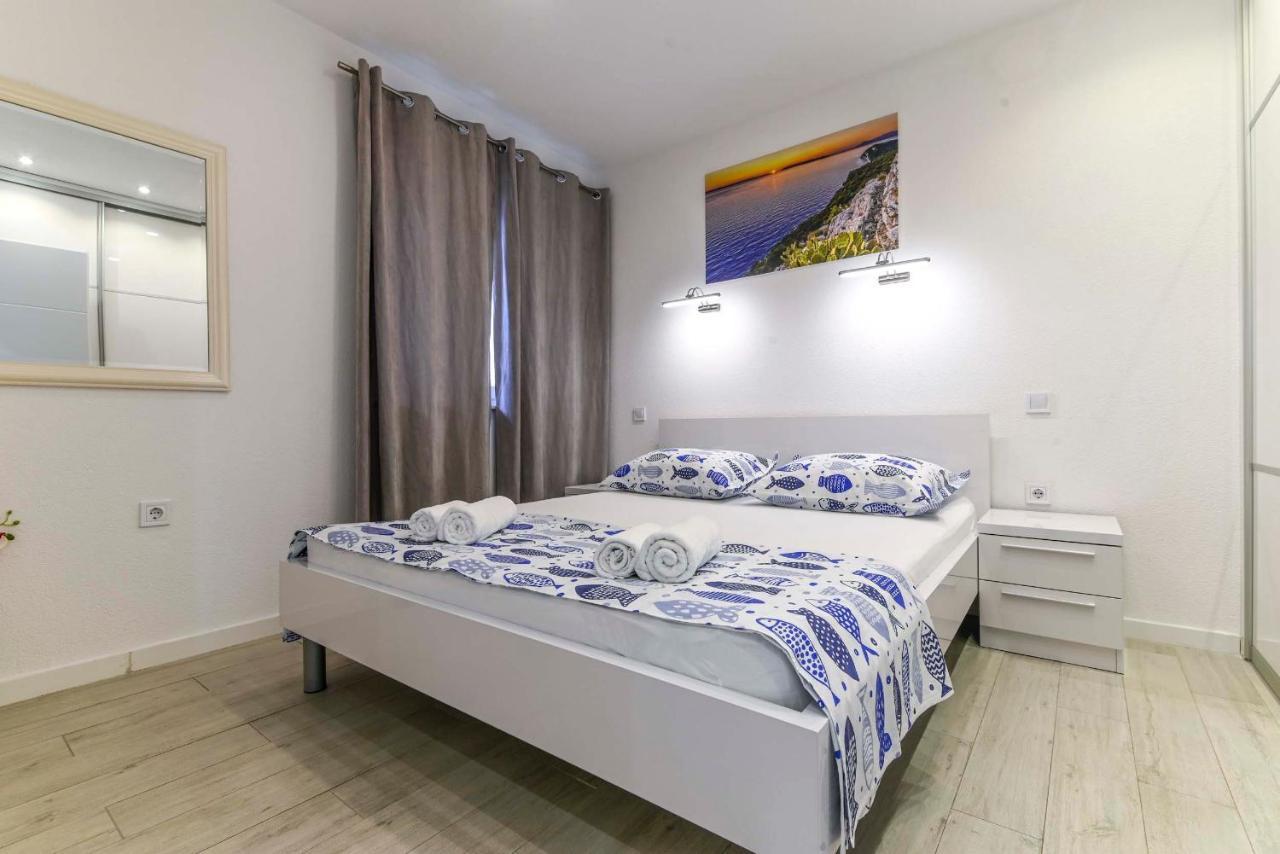 Beach Makarska Apartment ภายนอก รูปภาพ